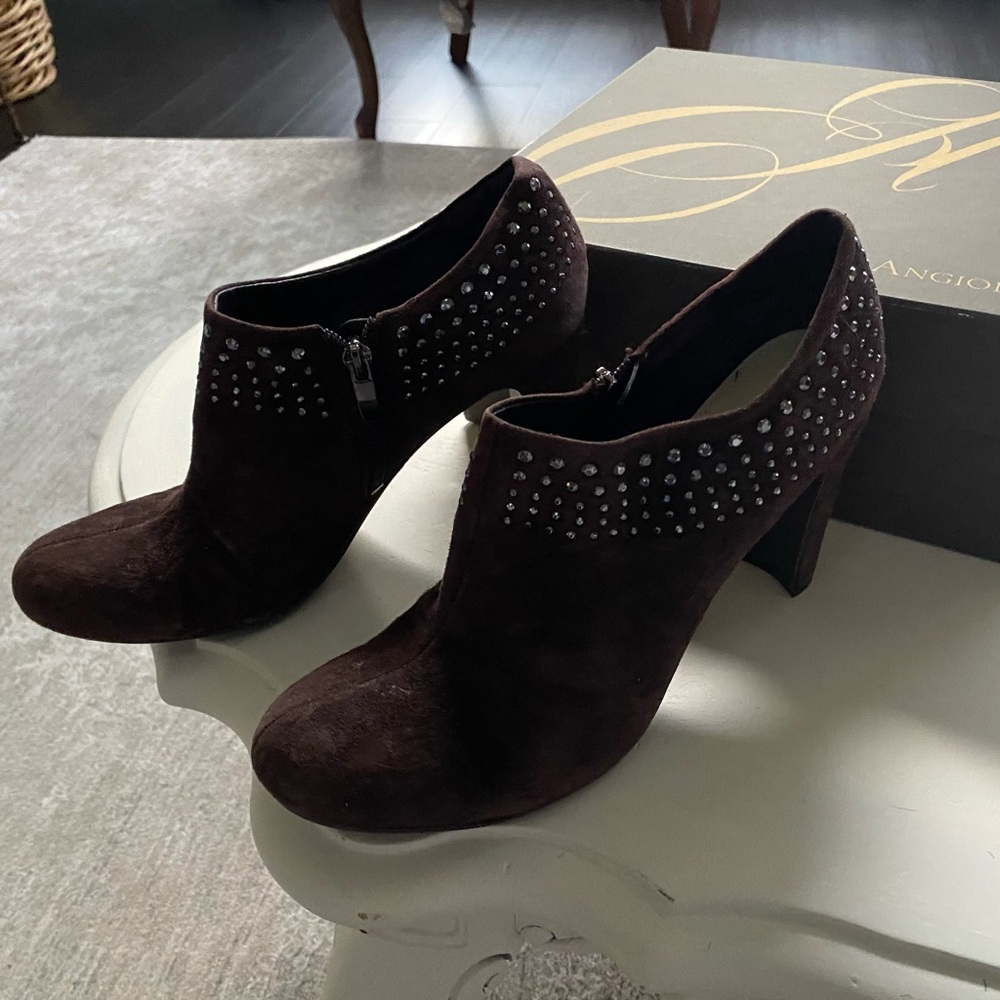 Brown suede ankle booties